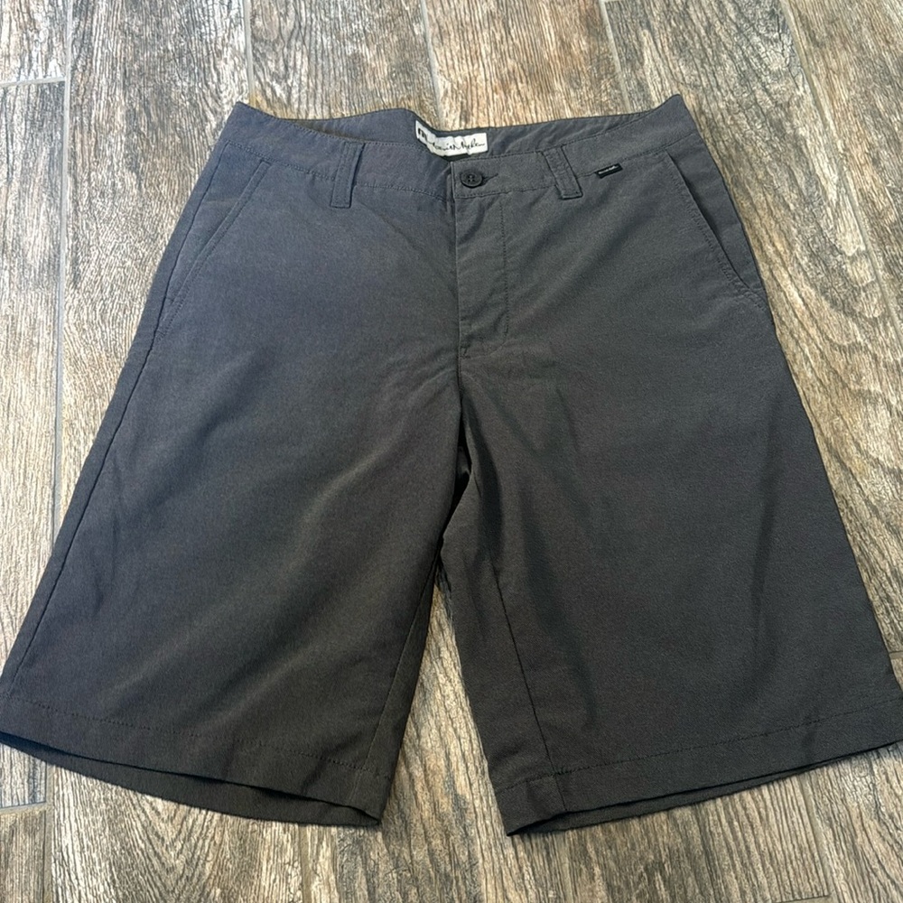 Travis Mathew size 30 shorts